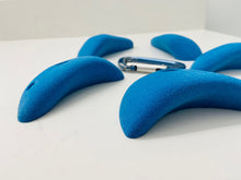 Load image into Gallery viewer, Finger Buckets - 5 Medium Climbing Holds
