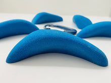 Load image into Gallery viewer, Finger Buckets - 5 Medium Climbing Holds
